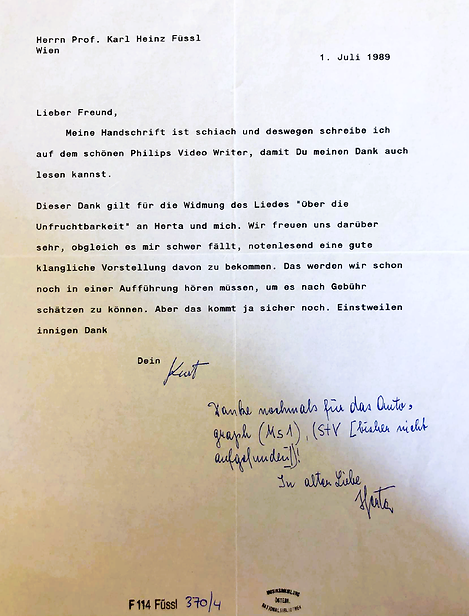 Sie sehen einen mit Schreibmaschine getippten Brief, der von Kurt Blaukopf unterzeichnet sowie von Herta Blaukopf zusätzlich mit einer handschriftlichen Notiz versehen wurde.